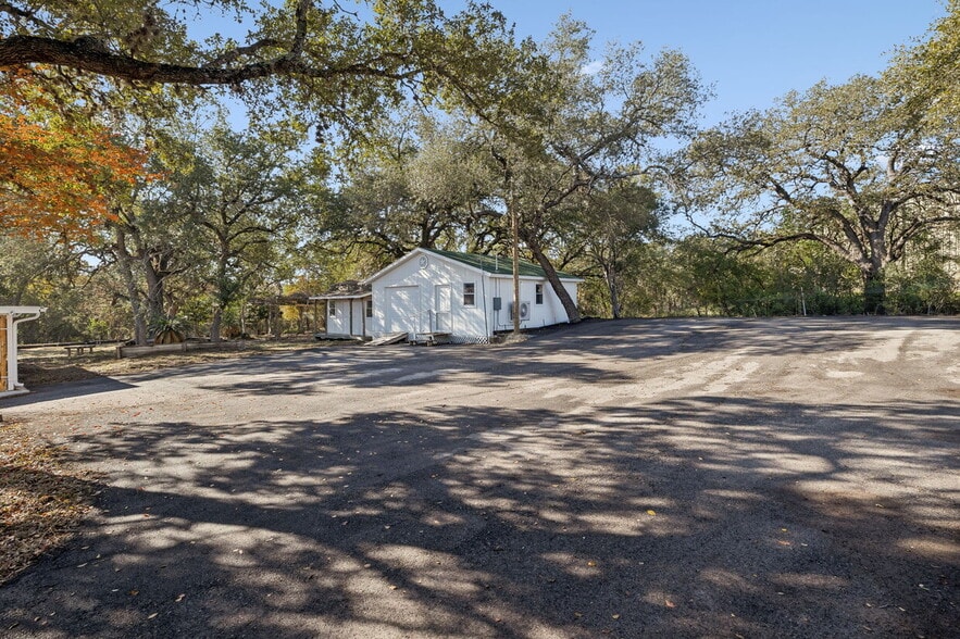 More Photos Of 1031 Talley Rd, San Antonio Office For Sale