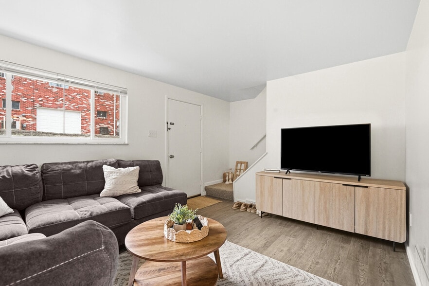 More Photos Of 3801 Hilpert St, Pittsburgh Apartments For Sale