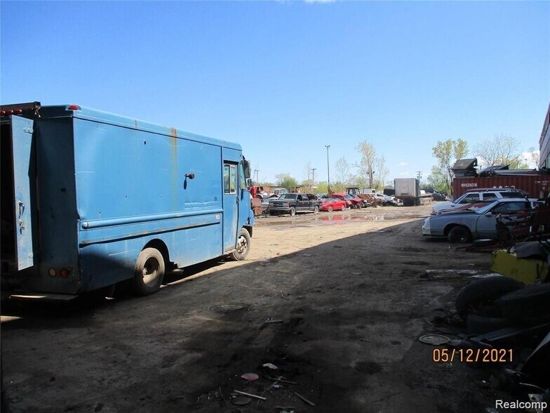 More Photos Of 7170 E McNichols Rd, Detroit Manufacturing For Sale