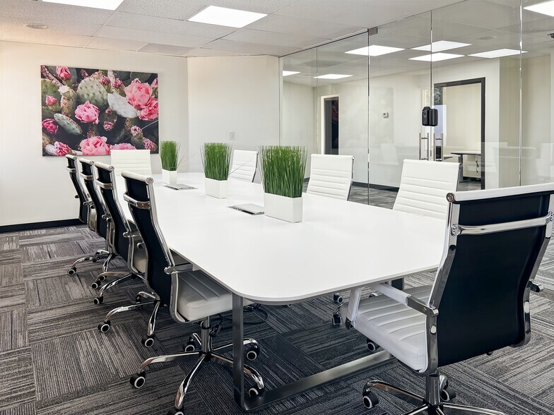 More Photos Of 4641 N 12th St, Phoenix Coworking Space