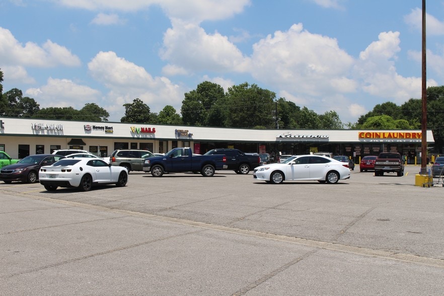 More Photos Of 2001 NW Evangeline Trwy, Lafayette Unknown For Lease