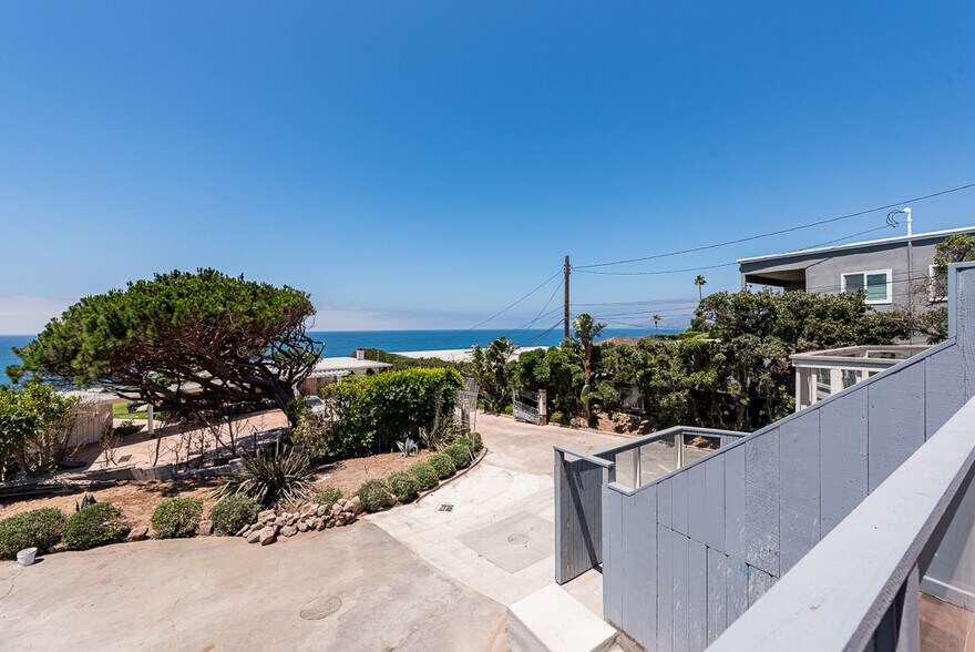More Photos Of 7273 Birdview Ave, Malibu Apartments For Sale