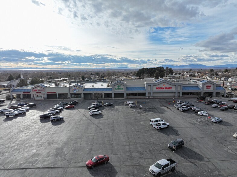 More Photos Of 5697 S 1900 W, Roy Freestanding For Lease