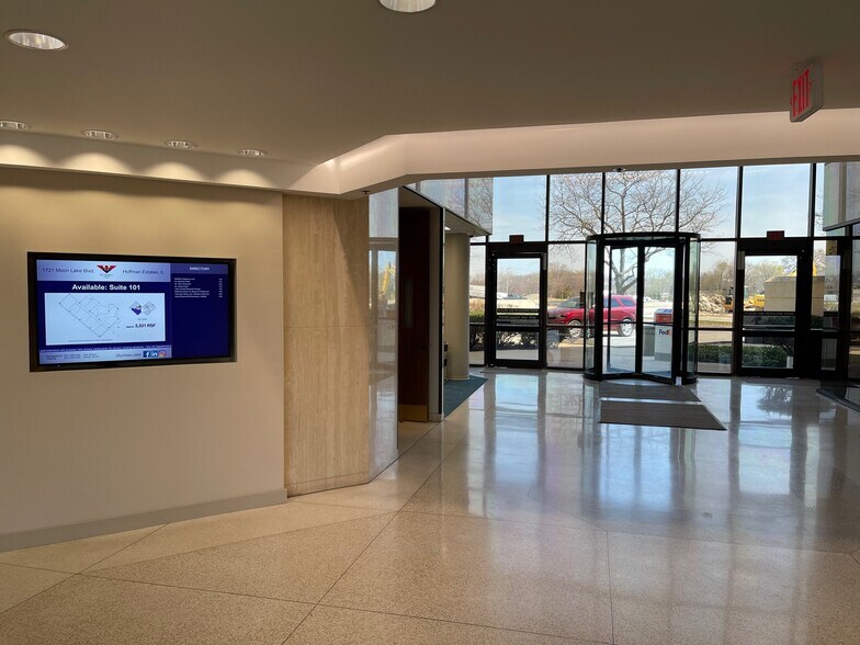 More Photos Of 1721 Moon Lake Blvd, Hoffman Estates Office For Lease