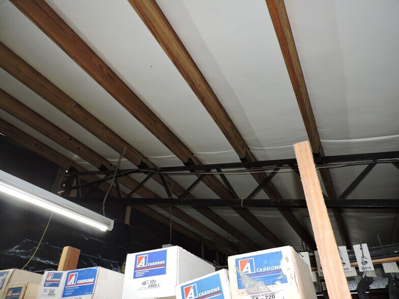 More Photos Of 130 Academy Dr, Greenville Auto Repair For Sale