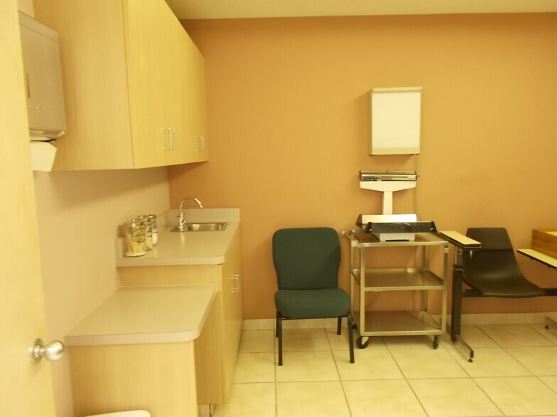 More Photos Of 2058 S Dobson Rd, Mesa Office For Lease