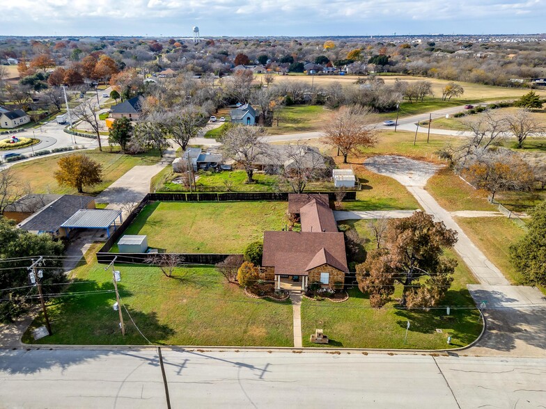 Primary Photo Of 113 N Tarrant St, Crowley Office For Sale