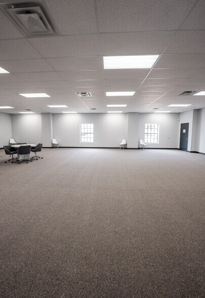More Photos Of 1120 Toro Grande, Cedar Park Light Distribution For Sale