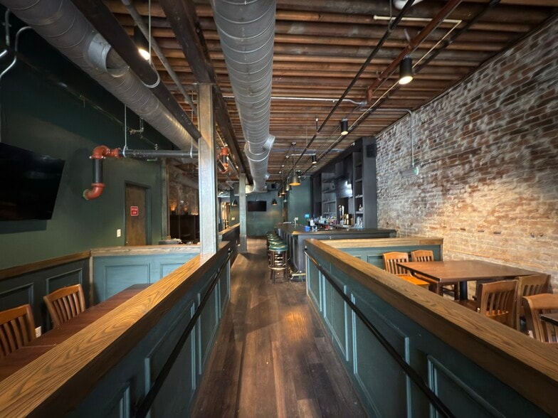 More Photos Of 109 S Main St, Gainesville Restaurant For Sale