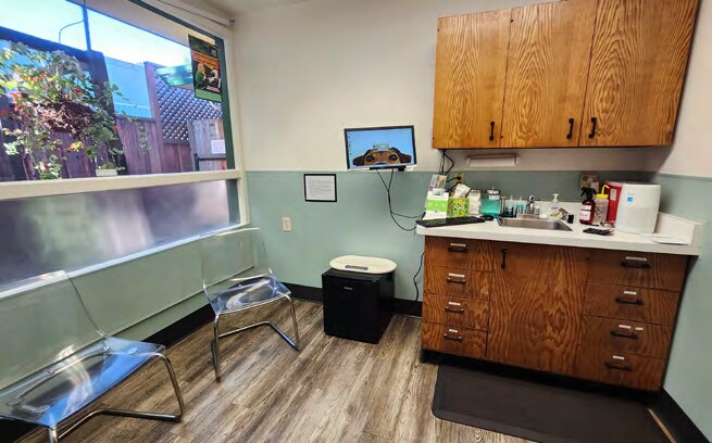 More Photos Of 1807 Martin Luther King Jr Way, Berkeley Veterinarian Kennel For Sale