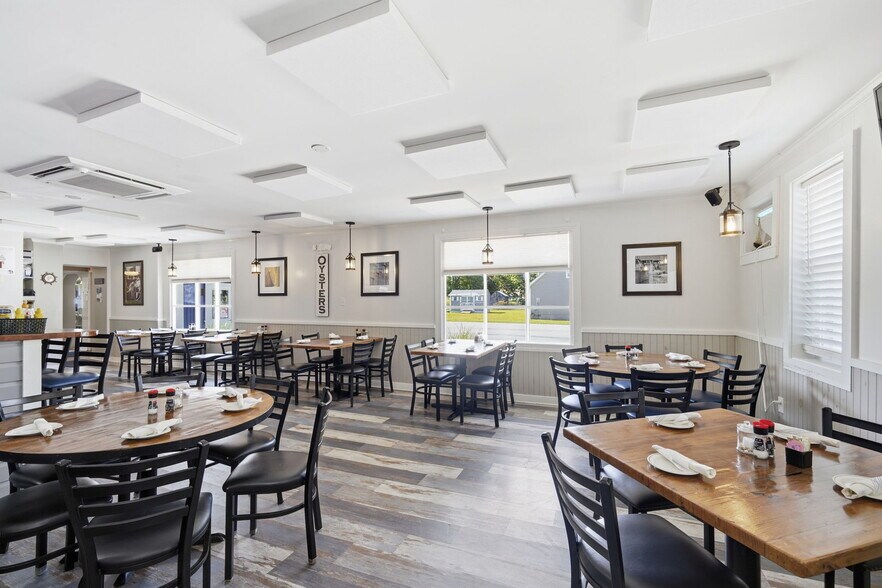 More Photos Of 20658 Wilkins Ave, Rock Hall Restaurant For Sale