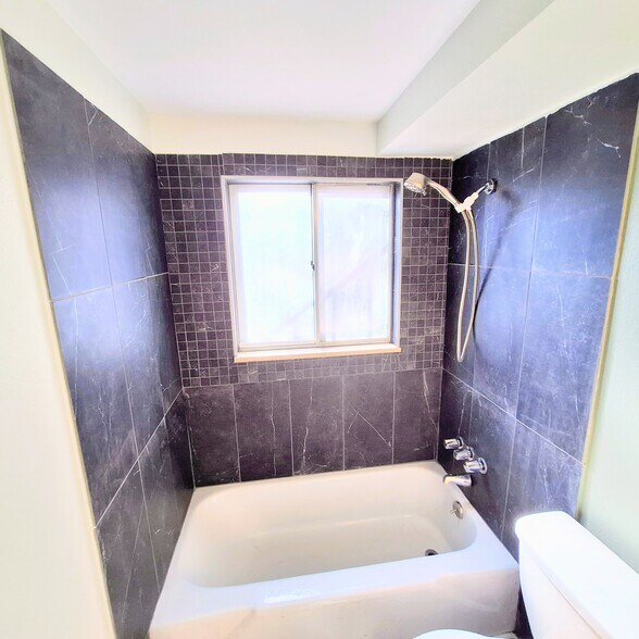 More Photos Of 1065 Magnolia St, Colorado Springs Apartments For Sale