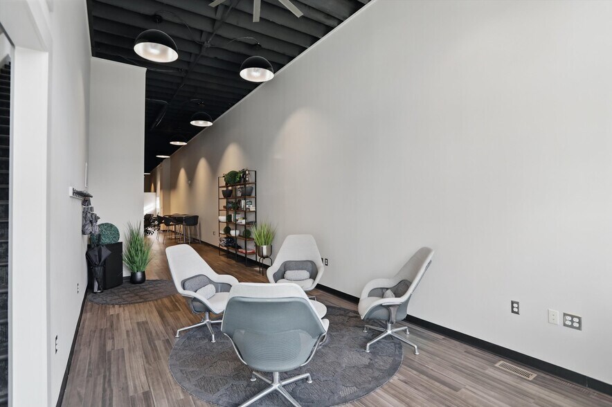 More Photos Of 164 E Jefferson St, Franklin Office For Sale