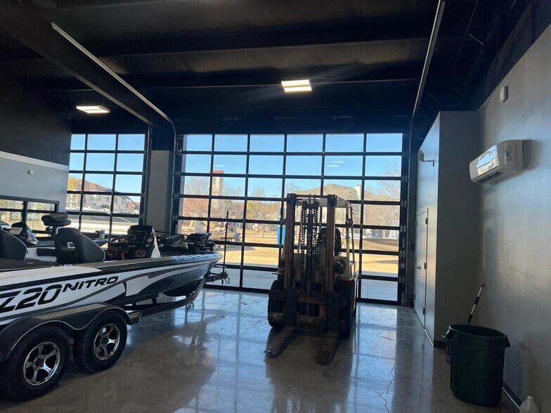 More Photos Of 14040 Joel McDonald Dr, Oklahoma City Freestanding For Sale