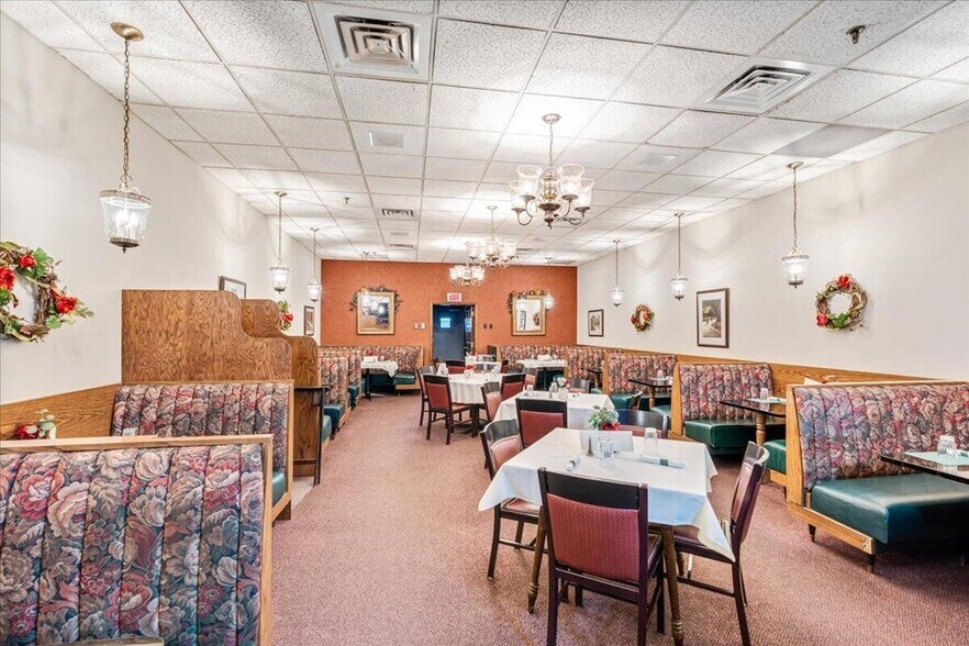 More Photos Of 925 N 8th St, Sheboygan Lodge Meeting Hall For Sale