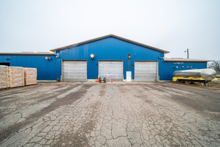 More Photos Of 501 11th St NE, Austin Carwash For Sale