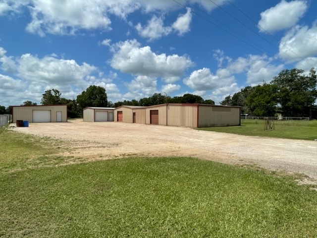 Primary Photo Of 1410 US 90A, Hallettsville Light Distribution For Sale