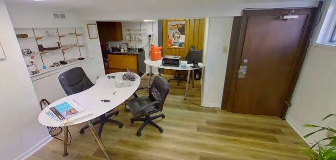 More Photos Of 15-17 Belmont St, Toronto Office Residential For Sale