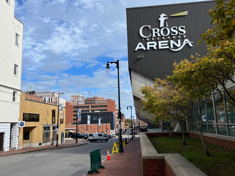 More Photos Of 77 Free St, Portland Restaurant For Lease