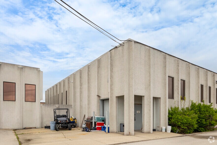 More Photos Of 1645 Birchwood Ave, Des Plaines Office For Sale