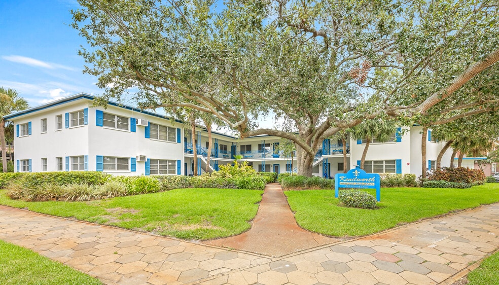 Primary Photo Of 800 Beach Dr NE, Saint Petersburg Apartments For Sale