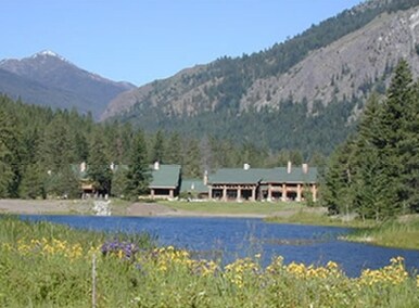 Primary Photo Of 31 Early Winter Dr, Mazama Hotel For Sale