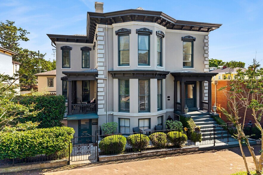 Primary Photo Of 17 W Park Ave, Savannah Office For Sale