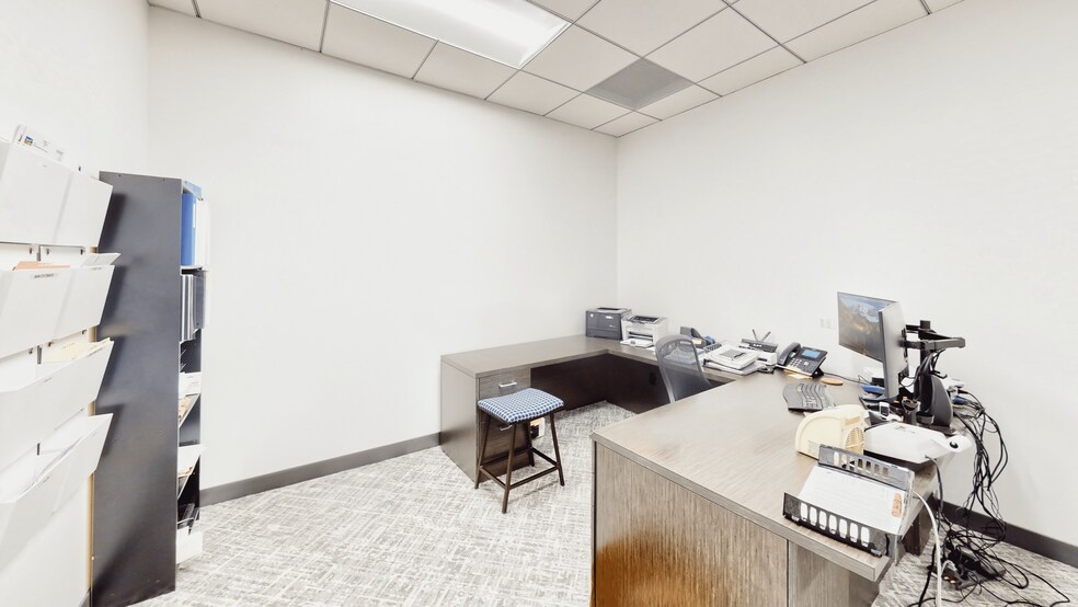 More Photos Of 3909 Hulen St, Fort Worth Office For Lease