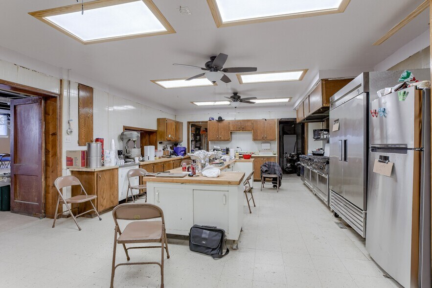 More Photos Of 3001 Connor Ave, Kansas City Specialty For Sale