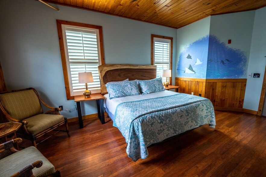 More Photos Of 1893-1899 NE Jensen Beach Blvd, Jensen Beach Hotel For Sale