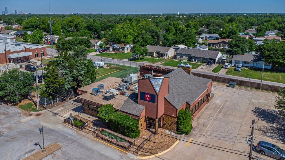 Primary Photo Of 4601 SE 29th St, Oklahoma City Restaurant For Sale