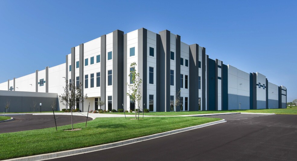 More Photos Of 458 Pope Farm Blvd, Shepherdsville Warehouse For Lease