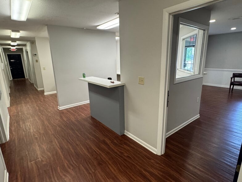 More Photos Of 2320 Cosgrove Ave, North Charleston Office Residential For Sale