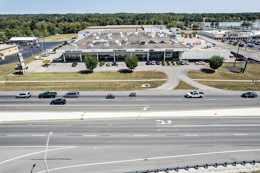 More Photos Of 1201 N Dixie Ave, Elizabethtown Flex For Lease