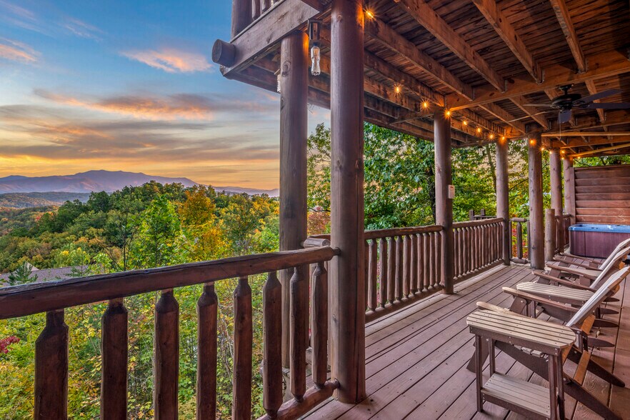 More Photos Of 1960 Blackthorn Trl, Sevierville Hospitality For Sale