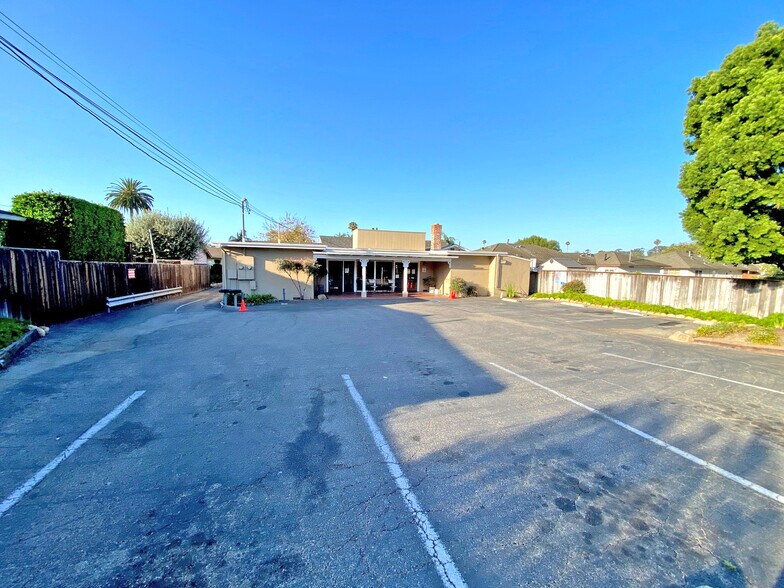 More Photos Of 2954 State St, Santa Barbara Medical For Sale