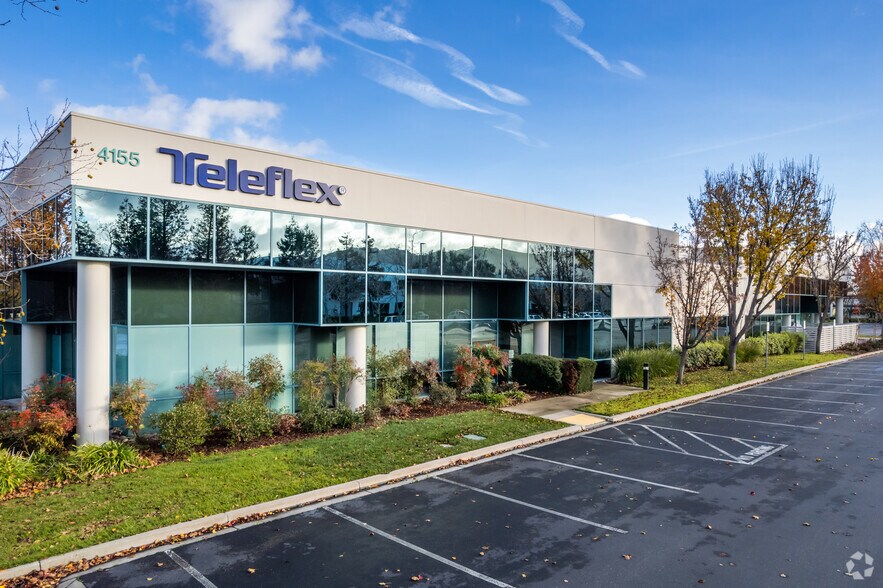 More Photos Of 4155 Hopyard Rd, Pleasanton Research And Development For Lease