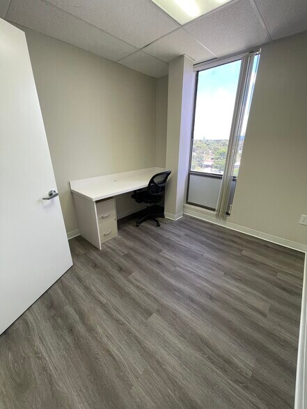 More Photos Of 3700 Washington St, Hollywood Medical For Lease
