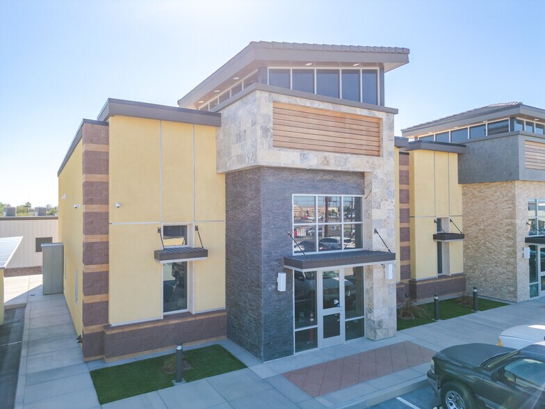 More Photos Of 1446 W Pico Ave, El Centro Medical For Lease