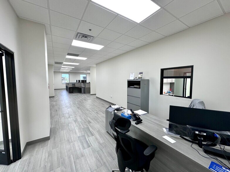 More Photos Of 127 Blue Ridge Pky, Laredo Truck Terminal For Lease