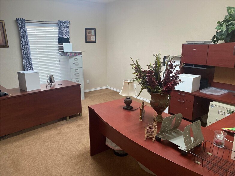 More Photos Of 191 Energy Way, Bridgeport Office For Sale