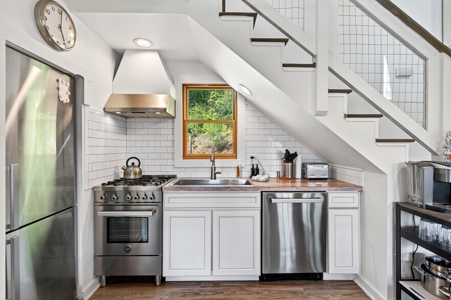 More Photos Of 8026 Buck Creek Rd, Marion Apartments For Sale