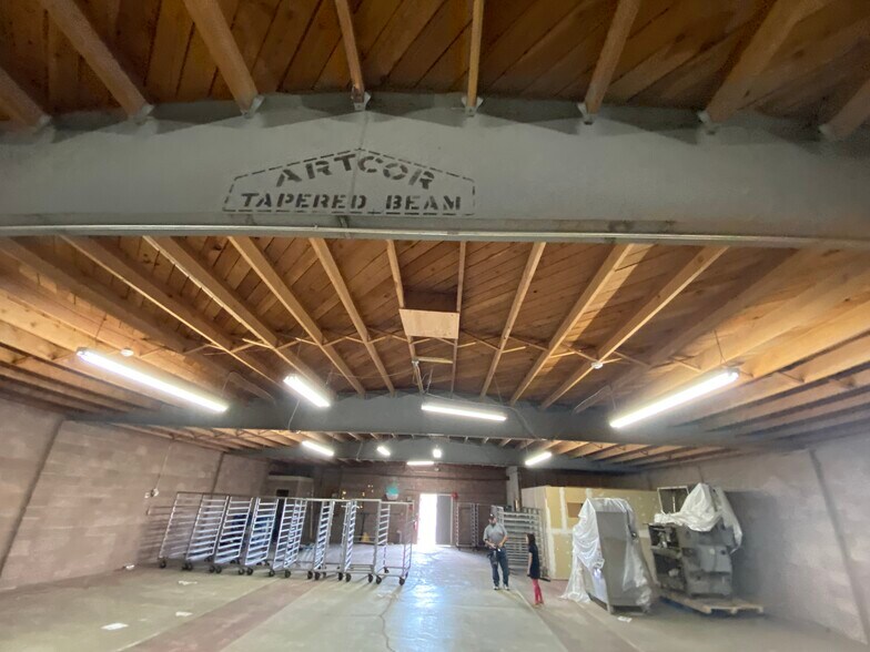 More Photos Of 44820 Yucca Ave, Lancaster Warehouse For Sale