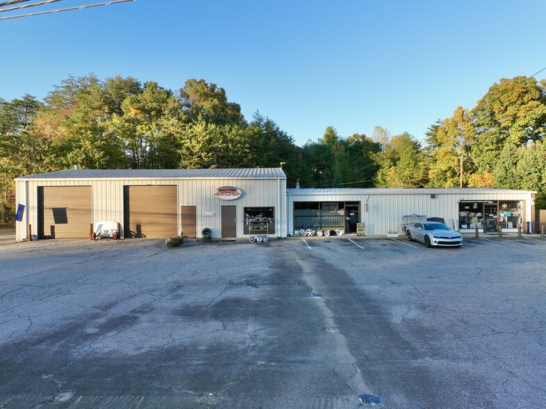 Primary Photo Of 1366 US 70 W, Morganton Auto Repair For Sale