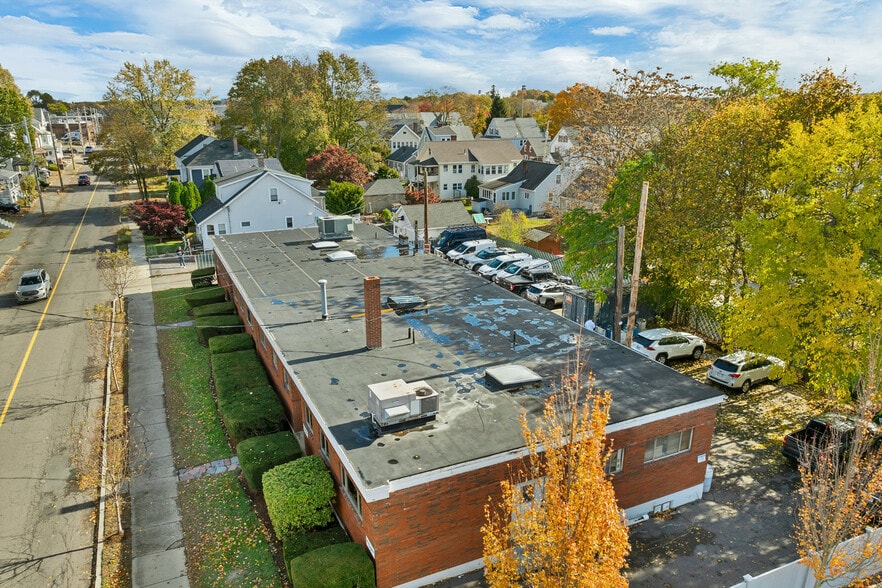 More Photos Of 36 W Water St, Wakefield Office For Sale