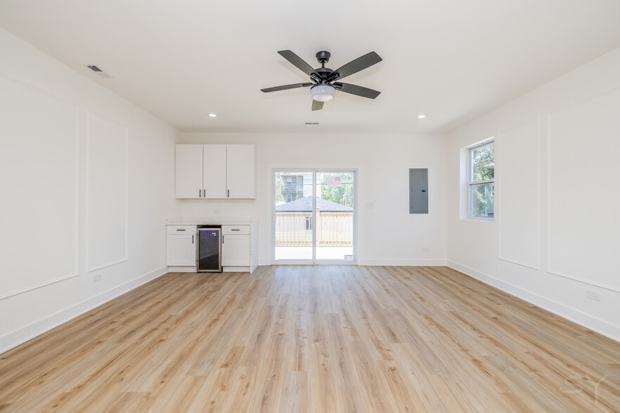 More Photos Of 544 Lawndale ave, Chicago Apartments For Sale