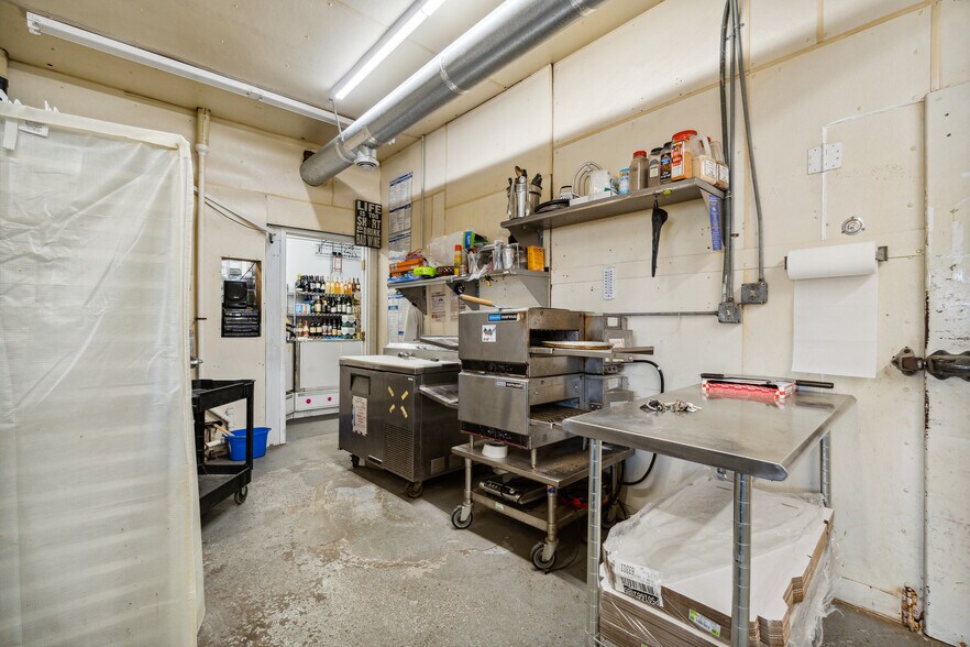 More Photos Of 14340 State Route 58, Oberlin Freestanding For Sale