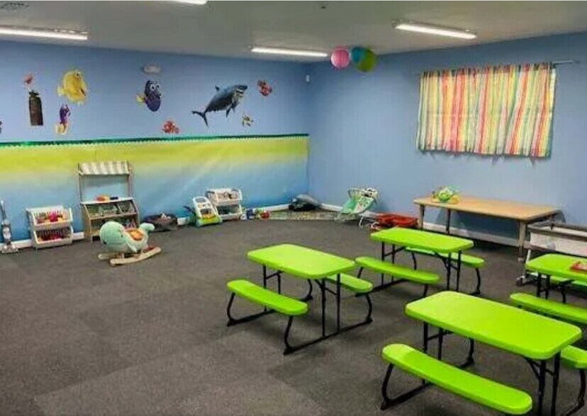 More Photos Of 5311 E Sr-22, Panama City Daycare Center For Lease