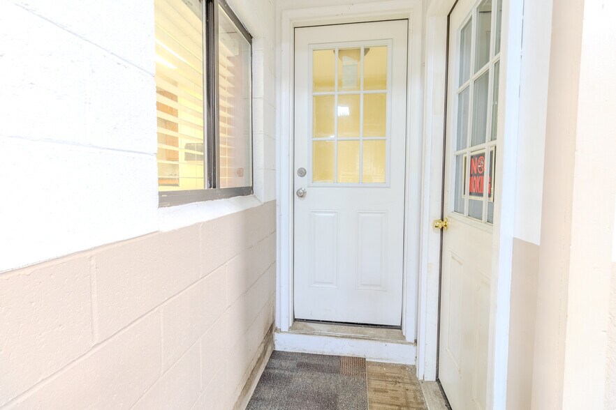 More Photos Of 204 Main St, East Pittsburgh Warehouse For Sale