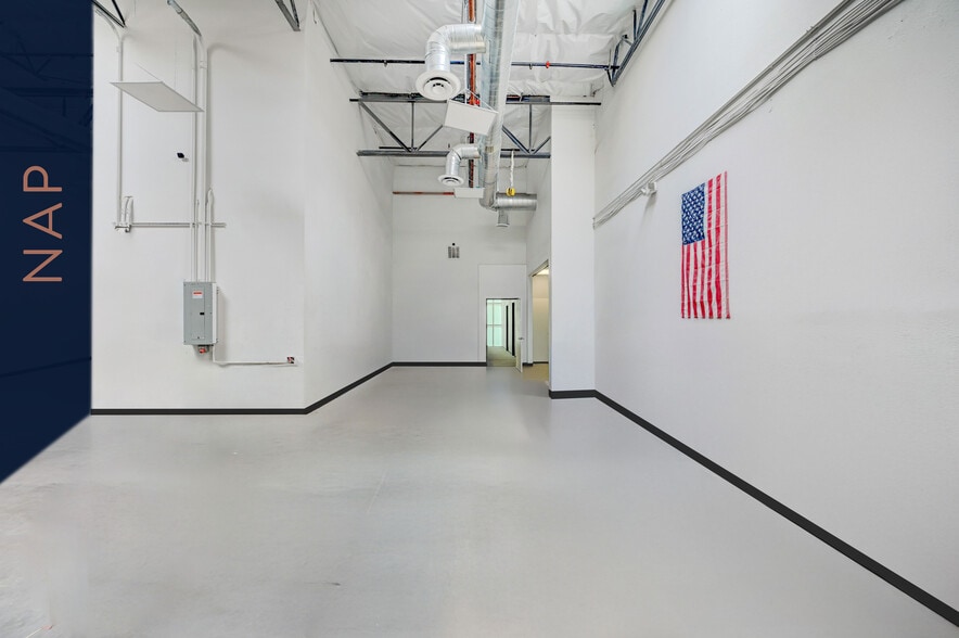 More Photos Of 3068 E Sunset Rd, Las Vegas Warehouse For Sale